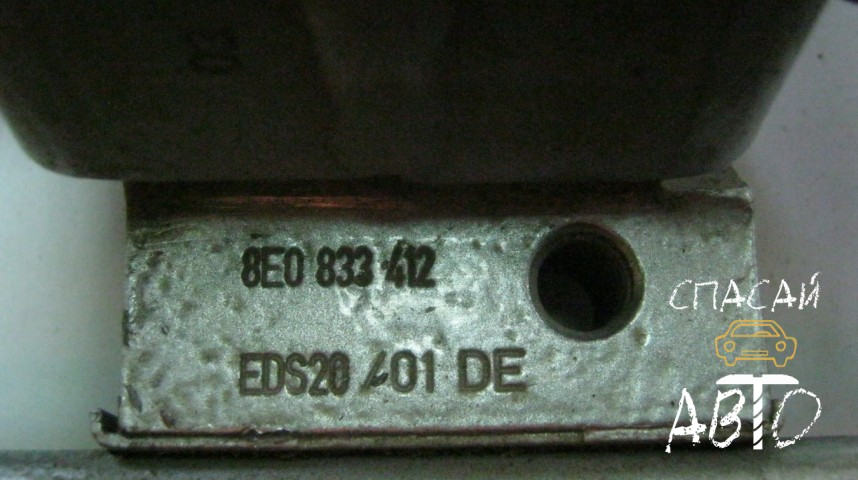 Audi A6 (C6,4F) Петля двери задней правой нижняя - OEM 8E0833412