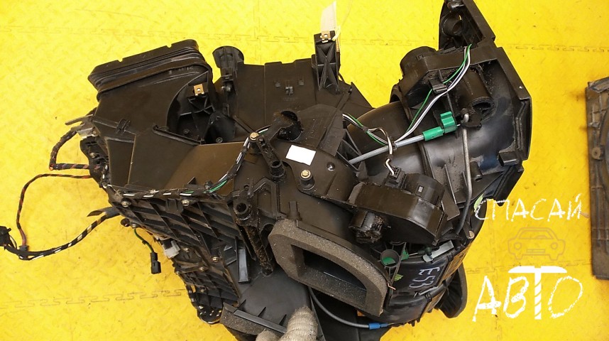 BMW X5 E53 Корпус отопителя - OEM 64118385565