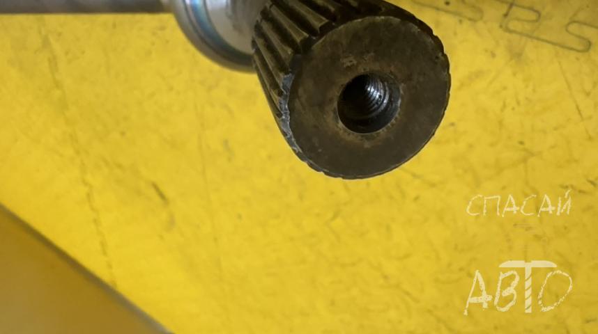 Suzuki Jimny FJ Полуось передняя (привод)