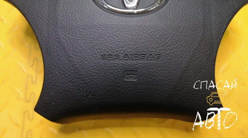 Toyota Camry V30 Подушка безопасности в рулевое колесо