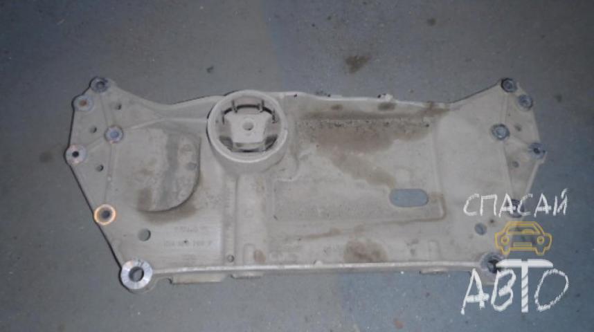 Volkswagen Golf 5 Plus Балка подмоторная (подрамник)