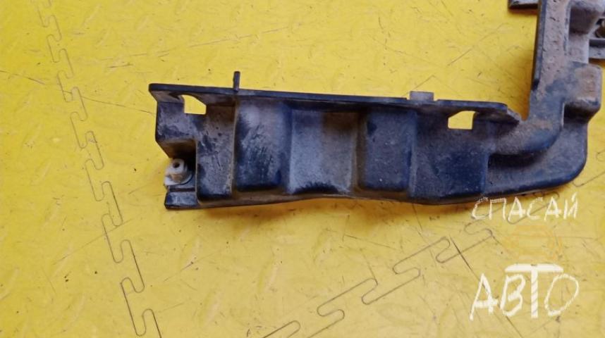 Land Rover Range Rover 4 Кронштейн заднего бампера