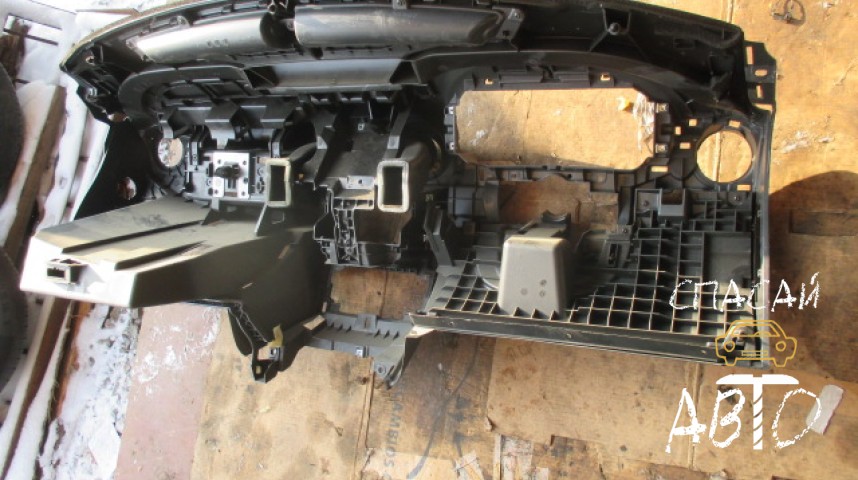 Nissan Almera (G15) Торпедо - OEM 681004AA0B