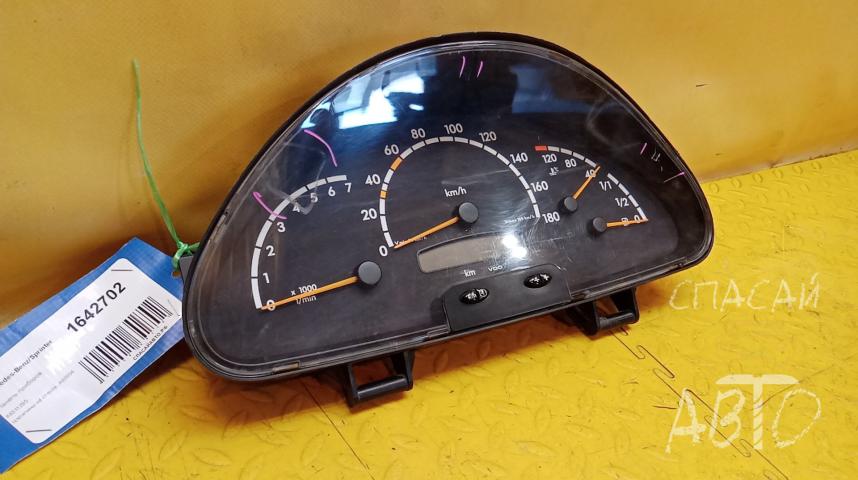 Mercedes-Benz Sprinter (901-905)/Sprinter Classic (909) Панель приборов