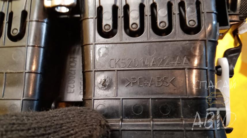 Land Rover Range Rover IV Дефлектор воздушный