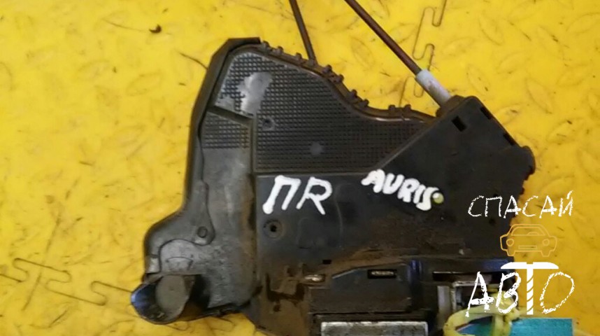 Toyota Auris (E15) Замок двери передней правой - OEM 6903012490