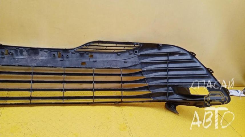 Toyota Camry V70 Решетка радиатора
