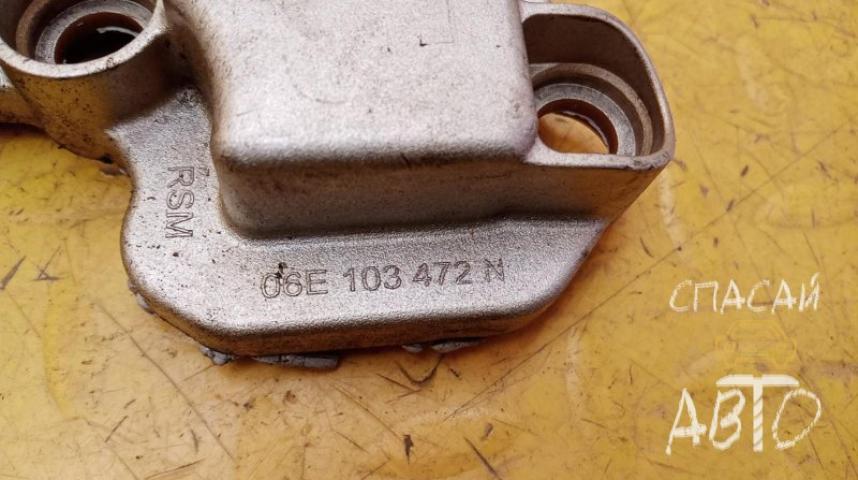 Audi A6 (C4) Крышка двигателя
