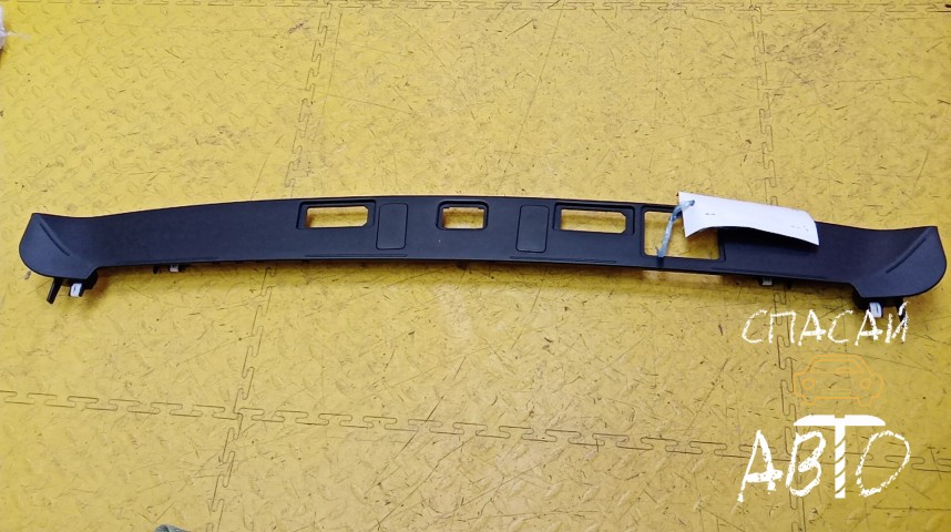 Land Rover Range Rover Velar Накладка двери багажника - OEM LR092771