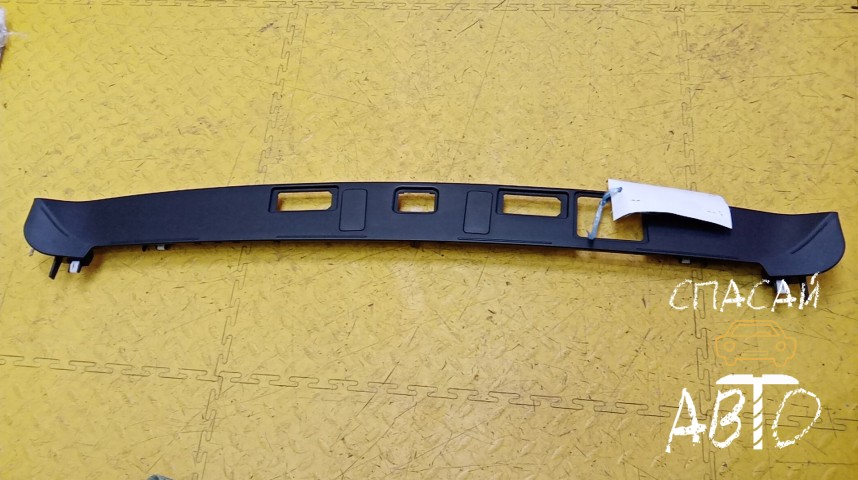 Land Rover Range Rover Velar Накладка двери багажника - OEM LR092771