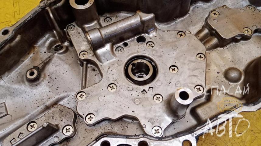 Subaru Impreza (G13,G23) Крышка двигателя