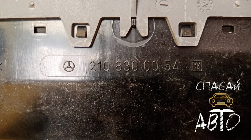 Mercedes-Benz W210 E-klasse Дефлектор воздушный - OEM A2108300054