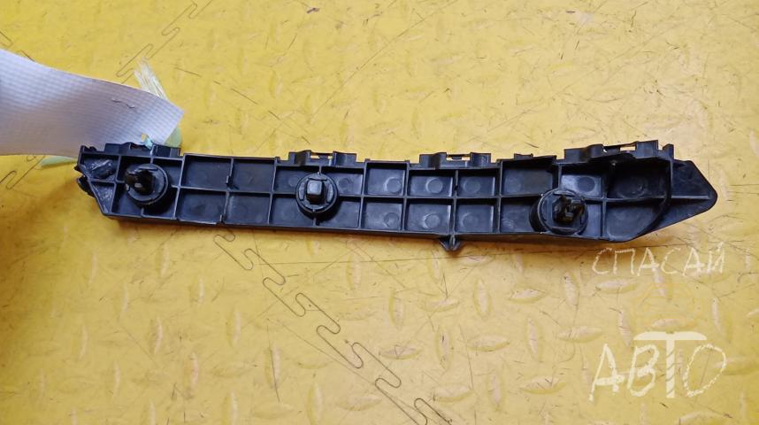 Lexus LX 570 Кронштейн переднего бампера