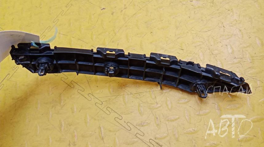 Lexus LX 570 Кронштейн переднего бампера