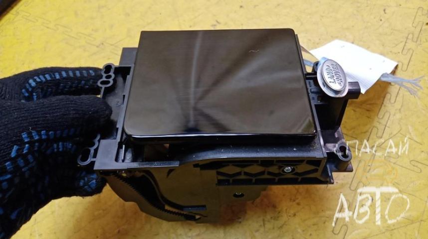 Land Rover Range Rover Velar Подстаканник