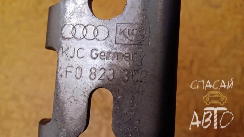 Audi A6 (C4) Петля капота