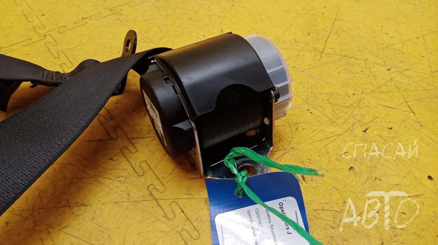 Opel Astra J Ремень безопасности