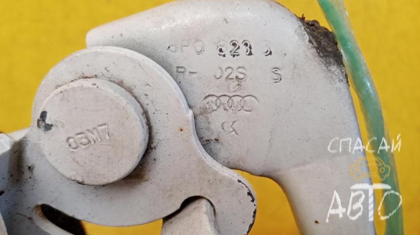 Audi A3 (8L1) Петля капота