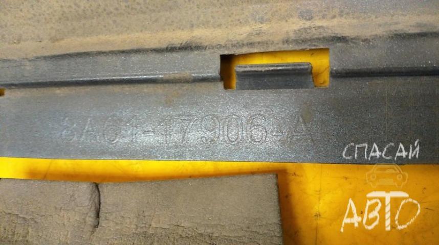 Ford Fiesta III Бампер задний