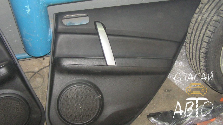 Mazda 6 (GH) Обшивка двери задней правой