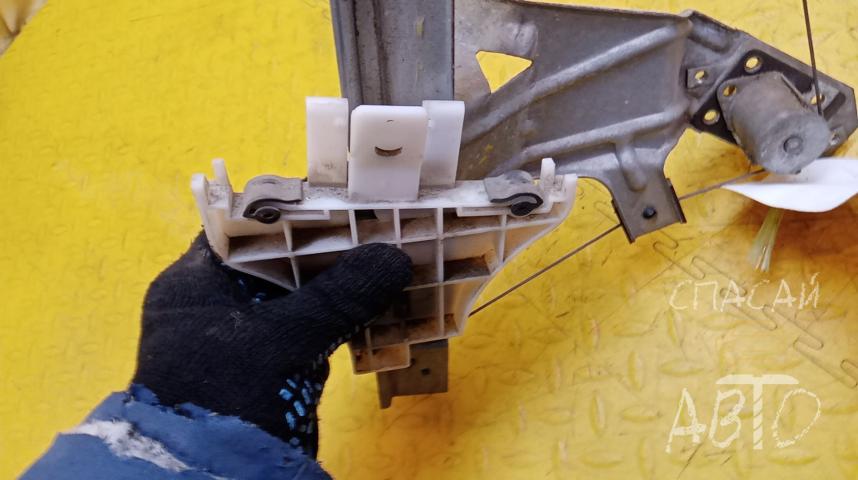 Ford Mondeo III (GE) Стеклоподъемник задний правый