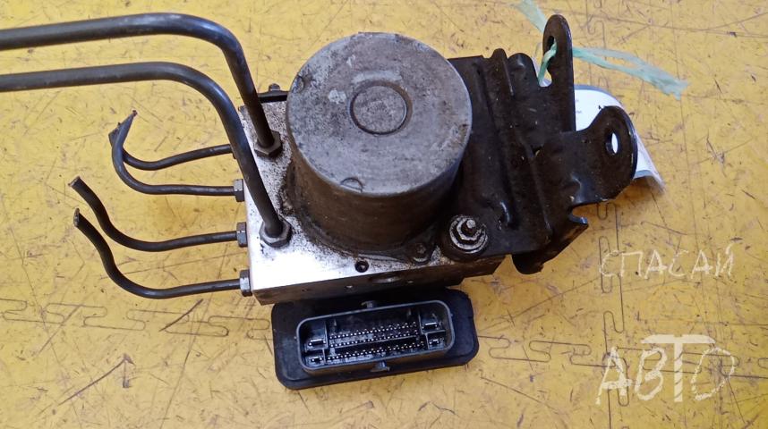 Mercedes-Benz Sprinter (901-905)/Sprinter Classic (909) Блок ABS (насос)